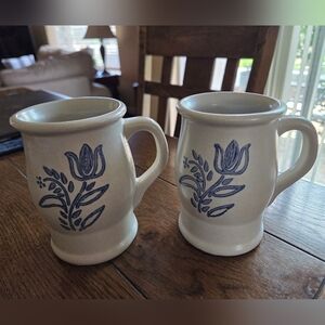 Pfaltzgraff Yorktowne Barrel Shaped Tulip Mugs Set Of 2